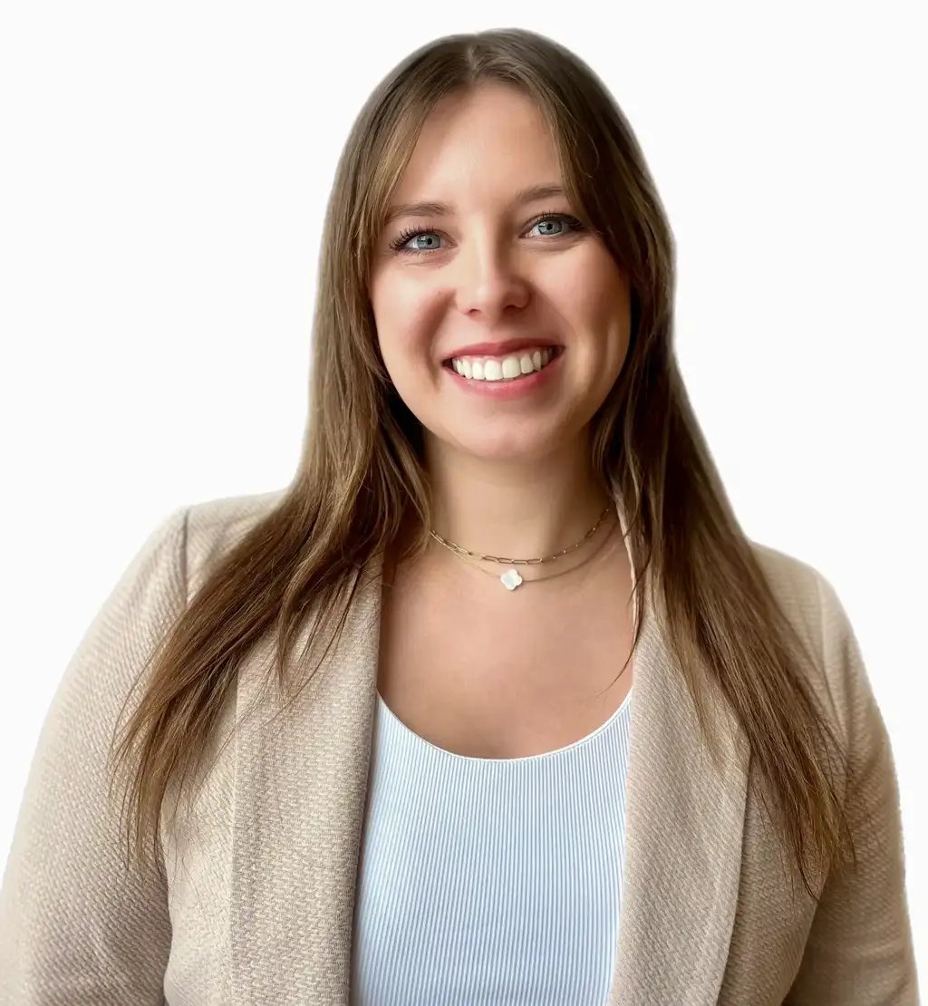 Mikaela Schultz Headshot-crop